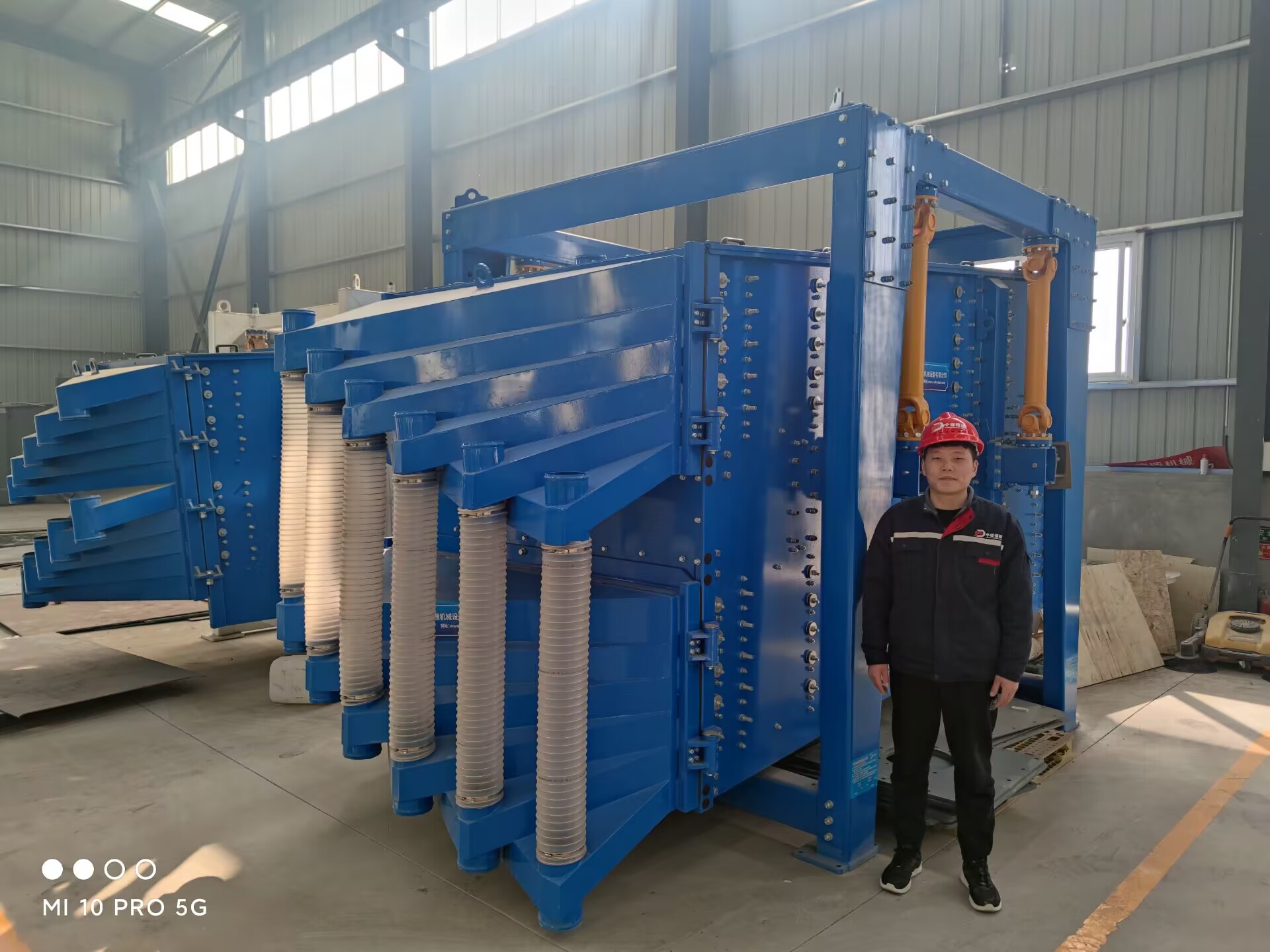 振動(dòng)篩與搖擺篩有何不同？如何選擇適合的篩分設(shè)備？