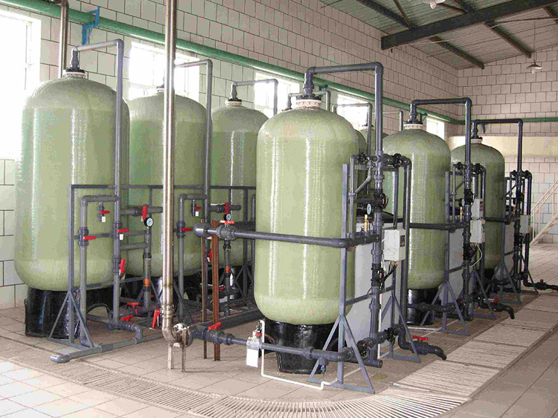 全自動軟化水設(shè)備是這樣來防垢除垢的！